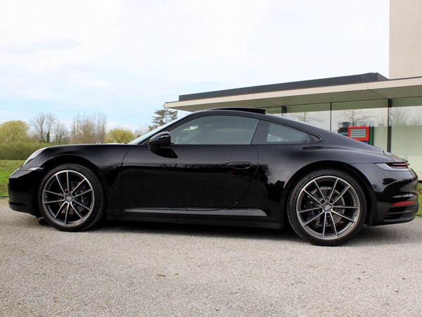 PORSCHE 992 CARRERA