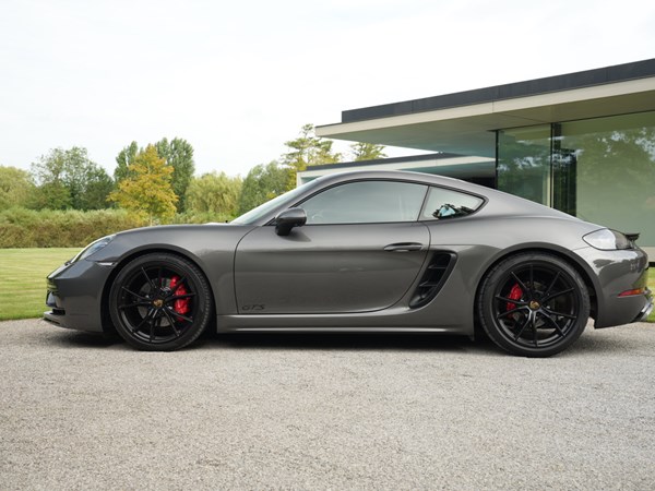 PORSCHE 718 CAYMAN GTS