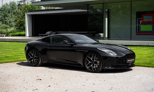 Aston Martin DB12